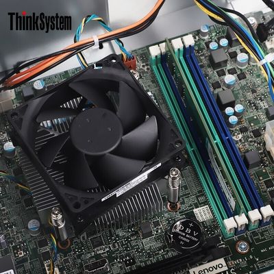 Lenovo ThinkSystem ST58 Xeon E-2200G/E2100G DDR4 16 GB di RAM Tower Server per l'impresa